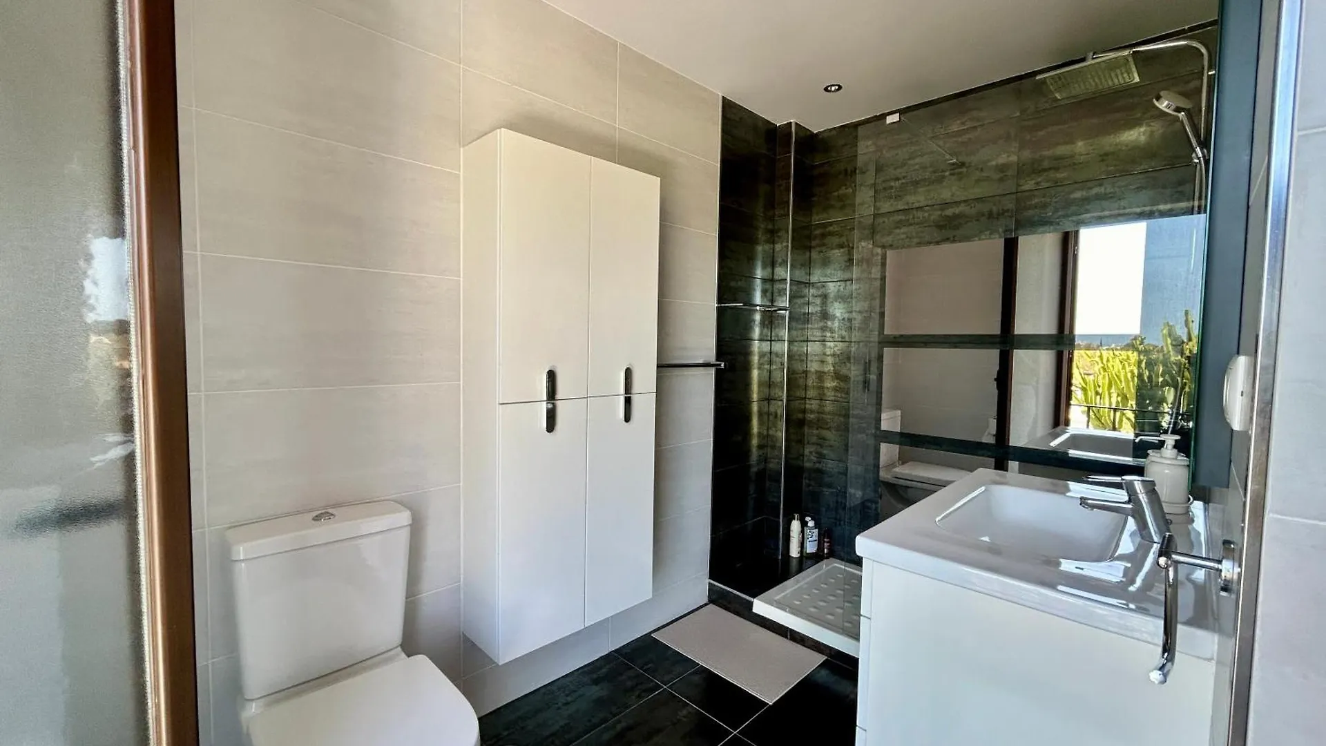 House In Marbella Surrounded By Golf Coursesヴィラ 別荘