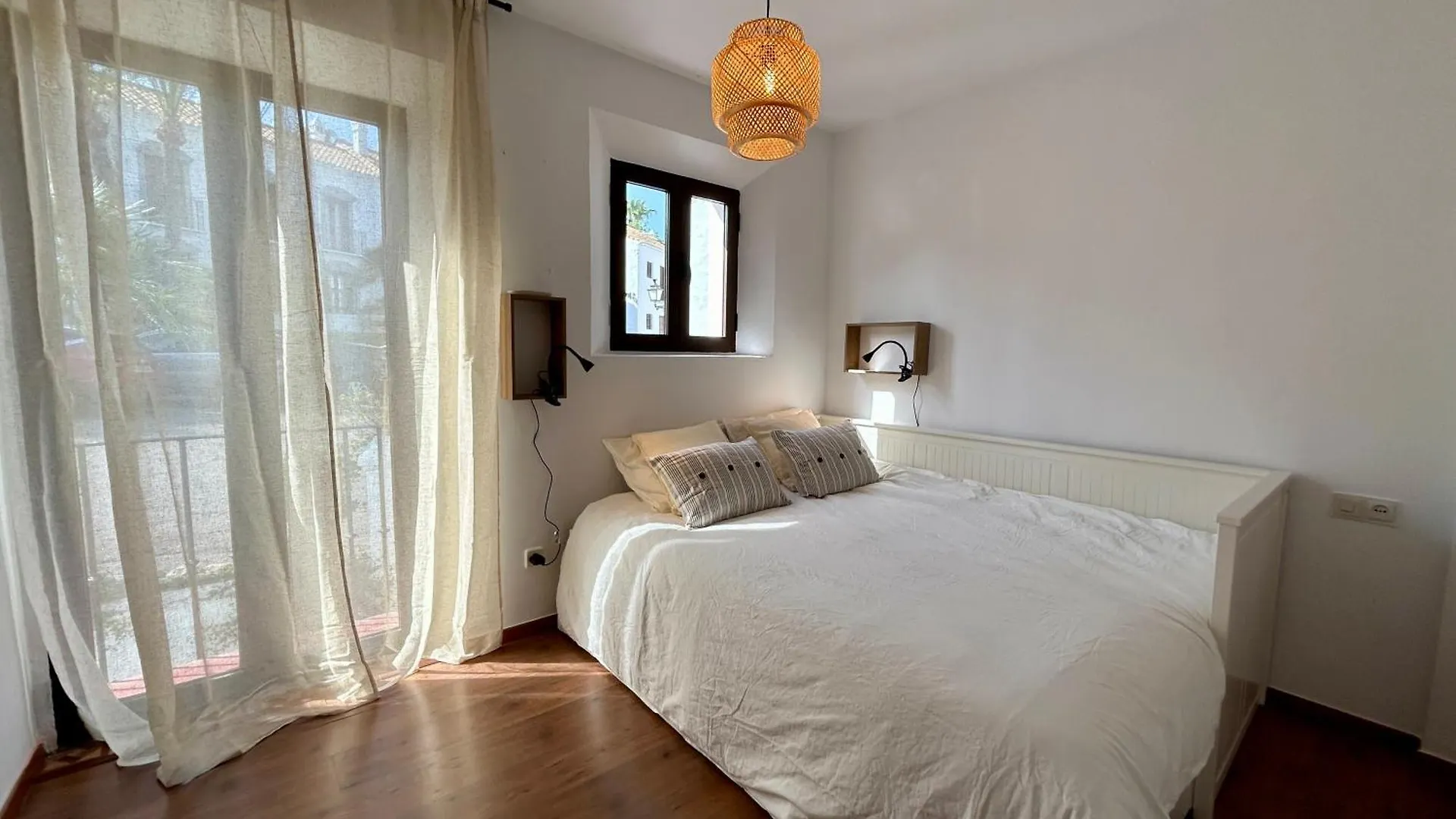 House In Marbella Surrounded By Golf Courses Villa