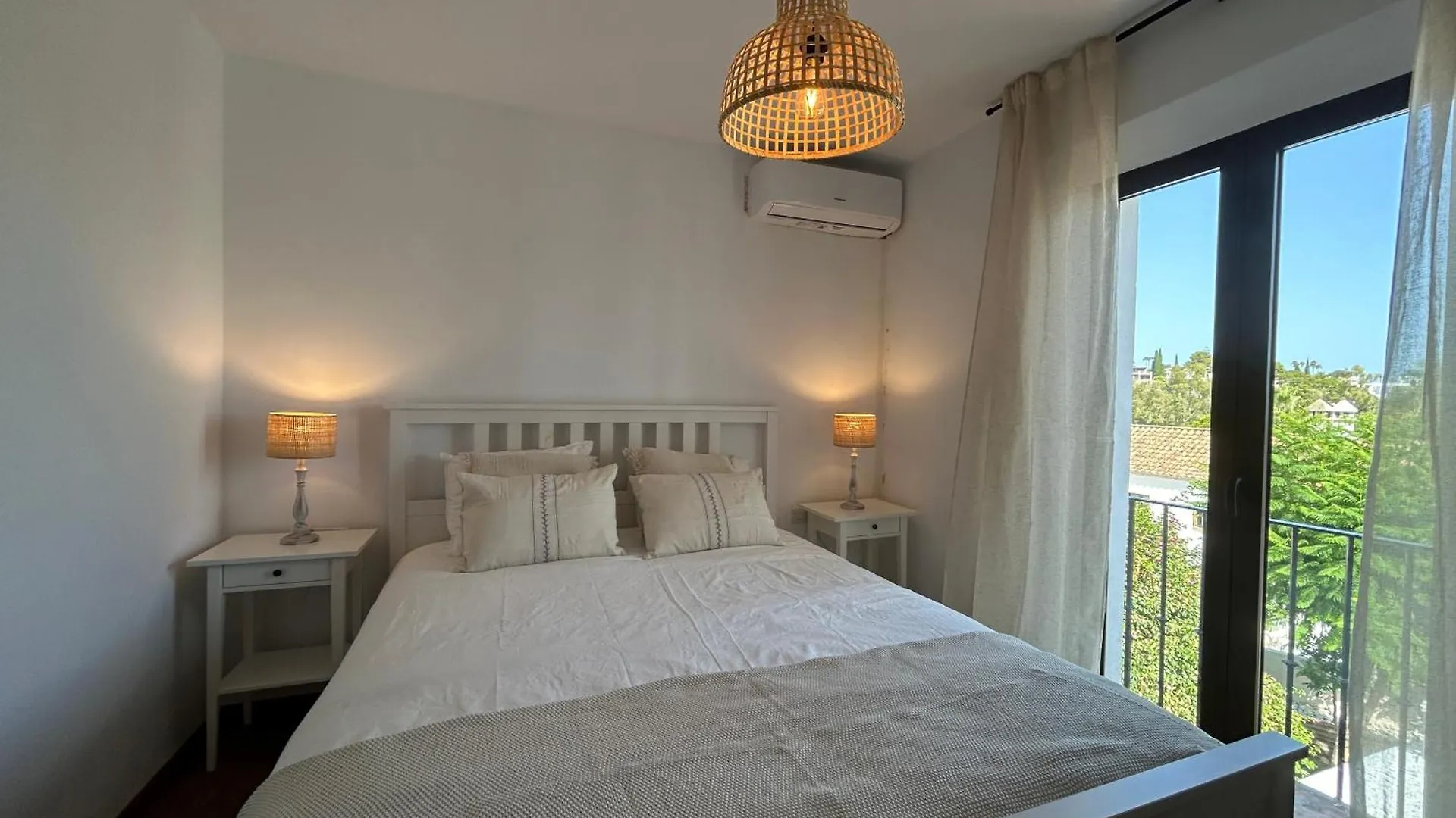 House In Marbella Surrounded By Golf Courses Villa